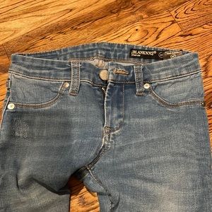 Distressed jeans size 24